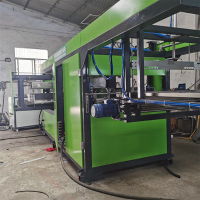 33KW प्लास्टिक वैक्यूम बनाने की मशीन 2.2KW वैक्यूम पंप शक्ति