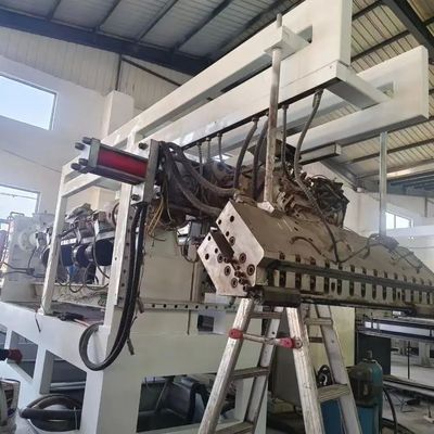 220V/380V प्लास्टिक ट्विन स्क्रू एक्सट्रूडर सेर्वो ड्राइव सिस्टम और 33 1 स्क्रू लंबाई के साथ