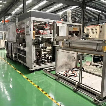 पूर्ण स्वचालित पीपी प्लास्टिक कंटेनर ट्रे बॉक्स दबाव वैक्यूम मोल्डिंग मशीन अधिकतम मोल्डिंग गहराई 180mm 380V